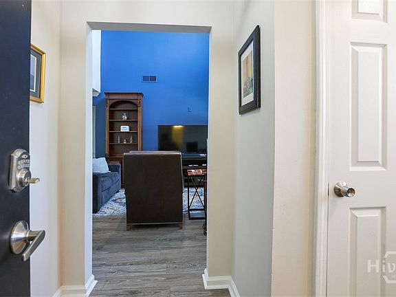 3rd image of 1304 Walden Park Drive