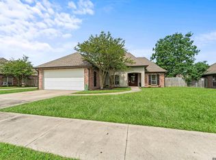 35671 Ridgeland Dr, Denham Springs, LA 70706