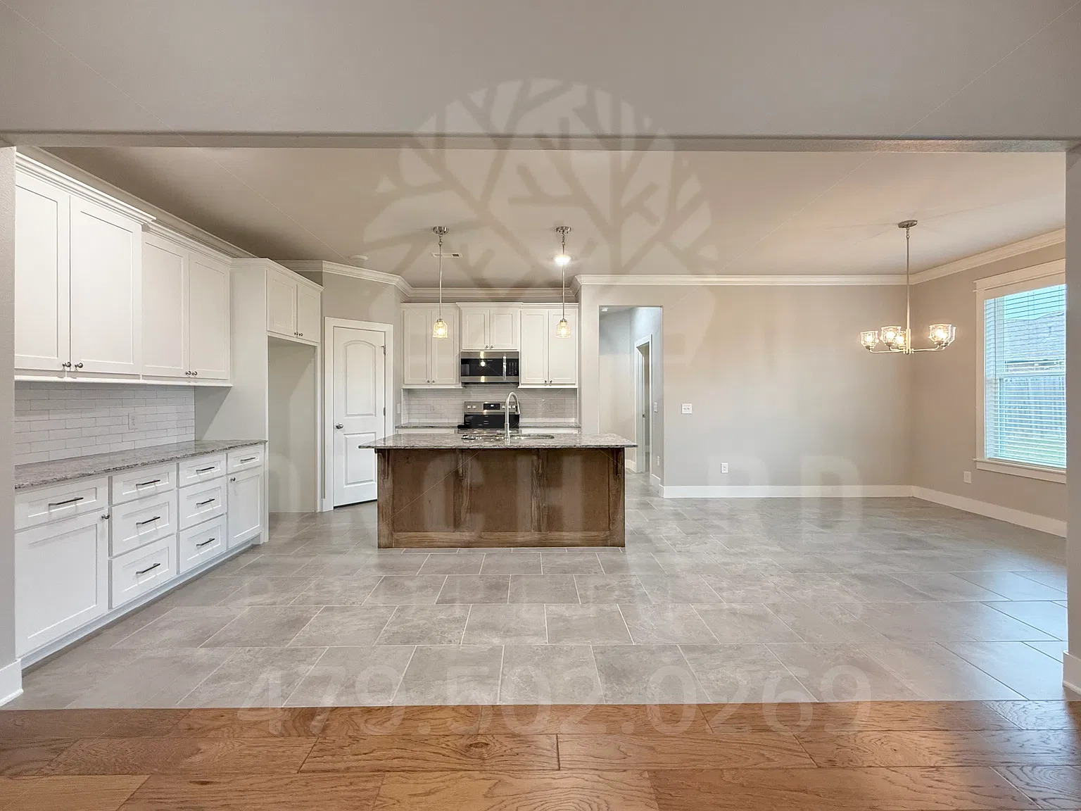 5 bed, 2518 sqft, $2,500 — Photo 2