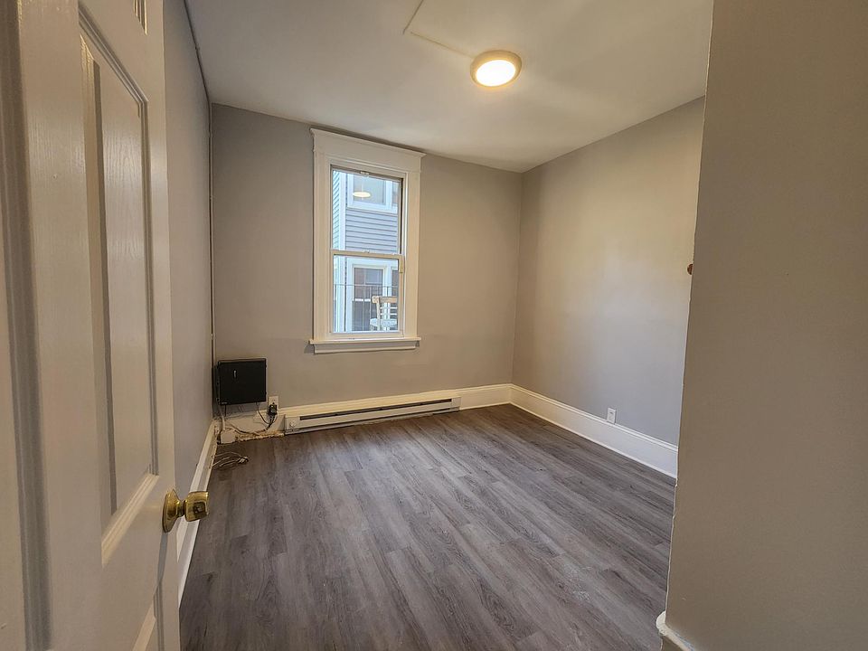 1st image of 138 Dubois St Unit 2R