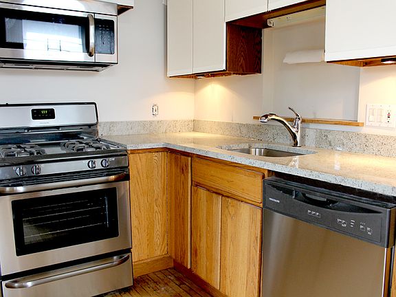 4th image of 5443 S Kenwood Ave APT 3