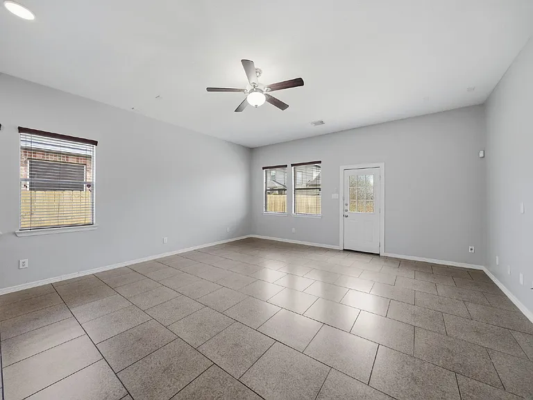 13306 Hickory Springs Ln — Photo 5