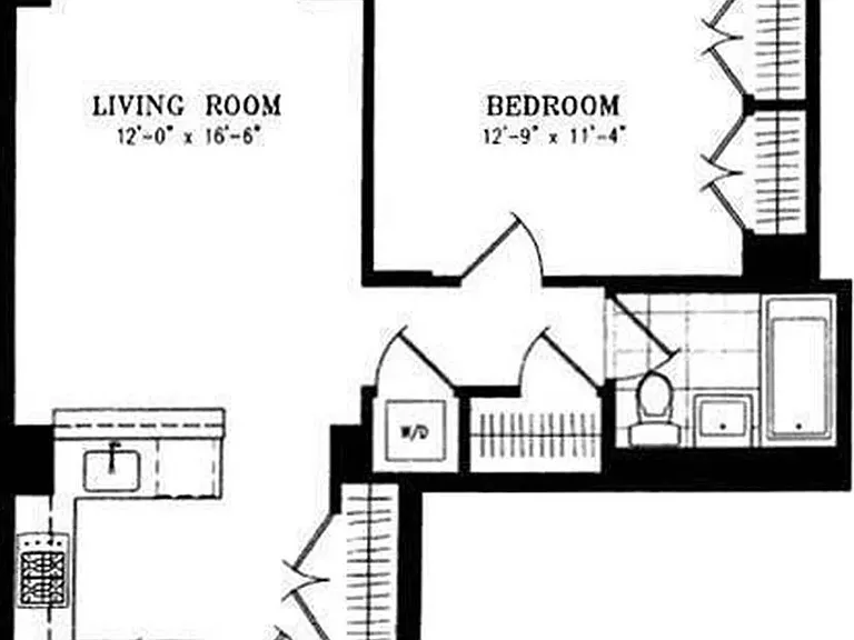 635 W 42nd St #18D — Photo 2