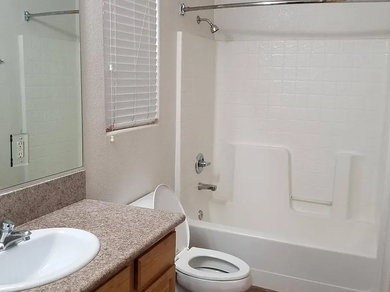 1804 G St — Photo 7