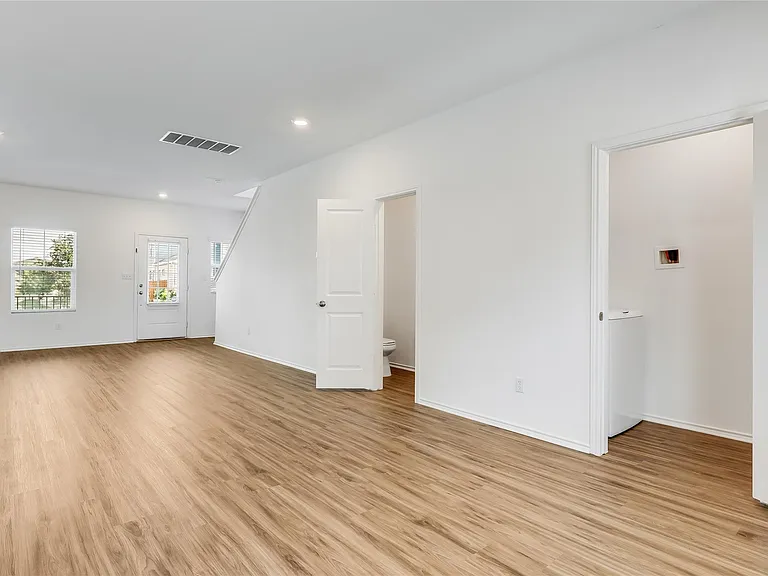 1545 Cobblecrest Ln — Photo 14