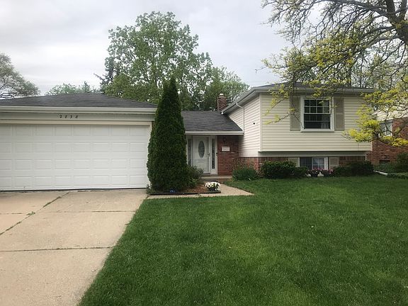 3rd image of 2838 Renfrew St