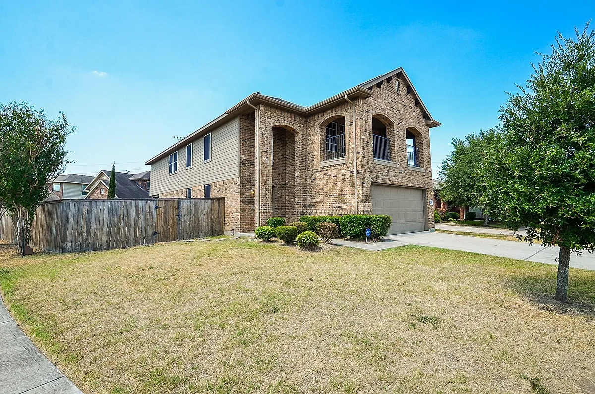 Building Photo - 2403 Summers Glen Ct