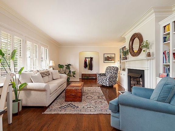 Study room w Gas Fireplace