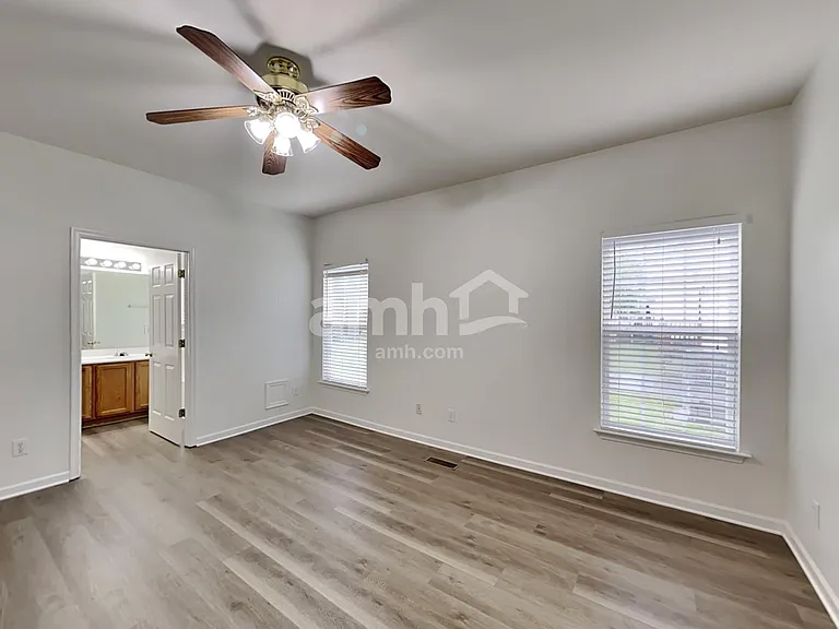 1828 Annalee Dr — Photo 10
