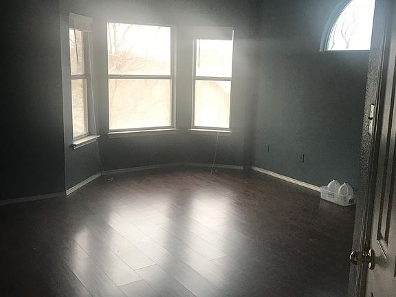 4th image of 1111 Gazania Dr