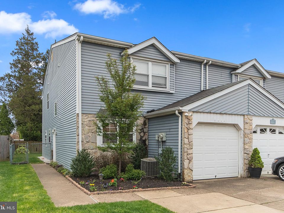 8247 Dorcas St, Philadelphia, PA 19152 Zillow