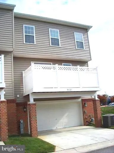 3 bed, 3.5 bath, 2592 sqft, $3,395 — Photo 4
