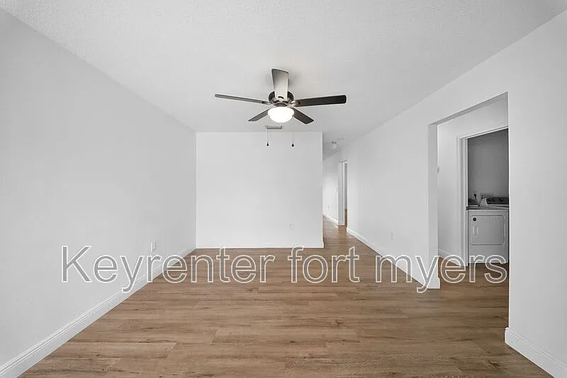 2 bed, 1.0 bath, 1036 sqft, $1,300 — Photo 4