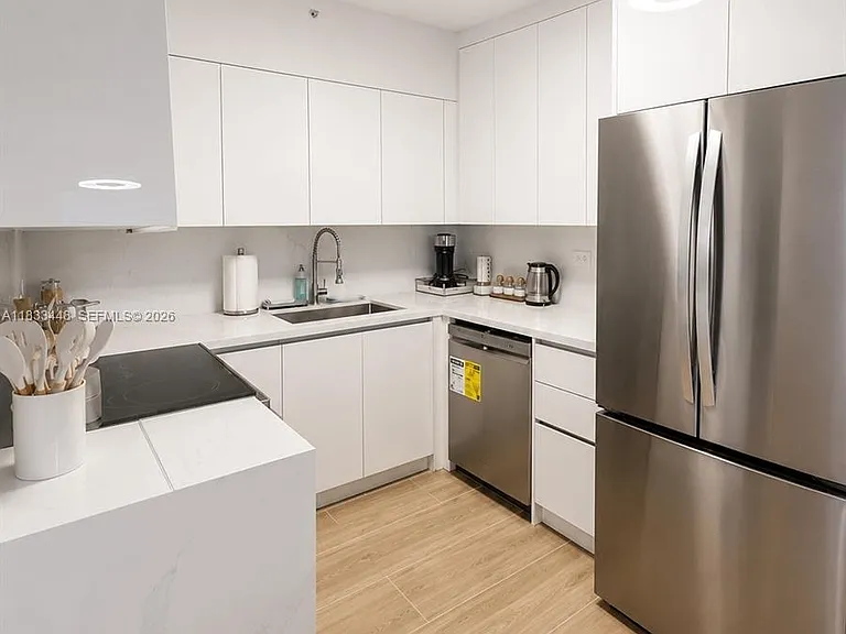 1500 Bay Rd #724S — Photo 3