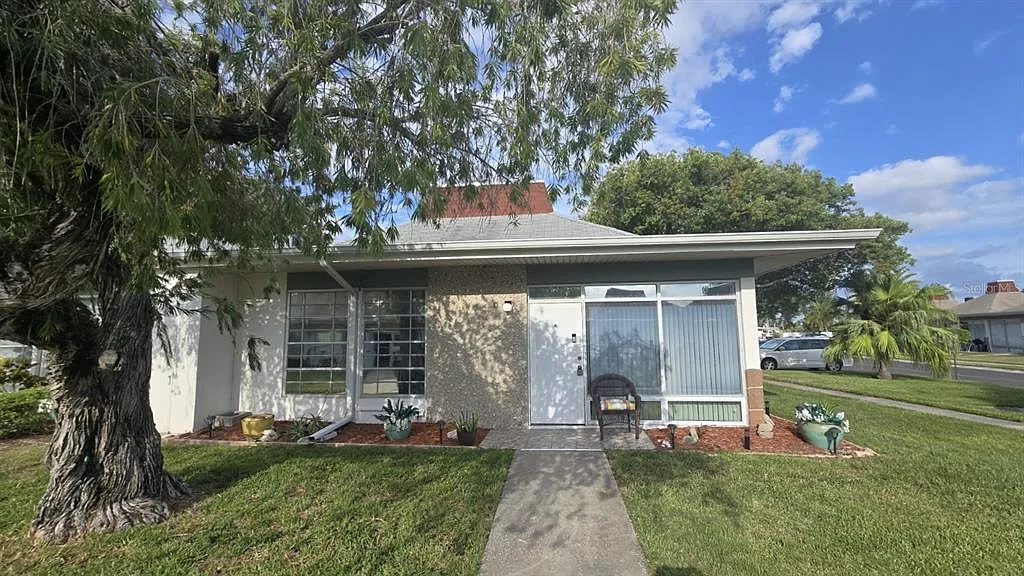 2 bed, 1.0 bath, 825 sqft, $1,400 — Photo 4