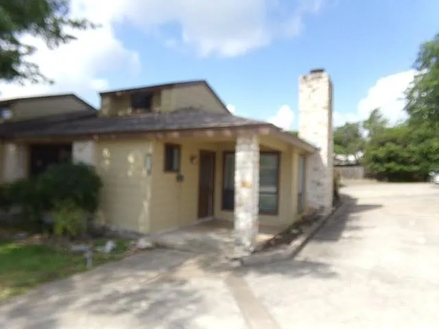 295 Mooring Cir #B