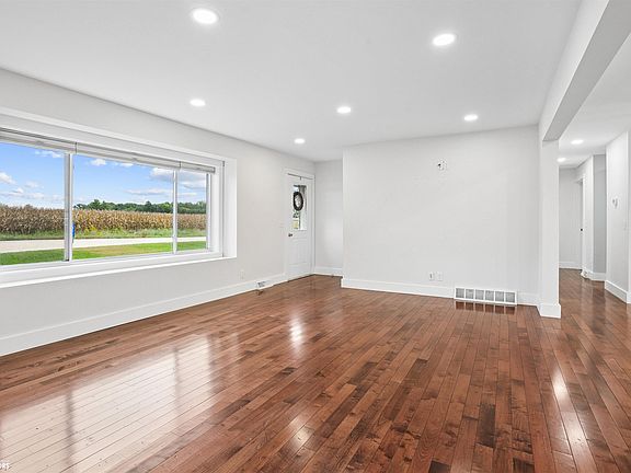 3rd image of 10645 50th St