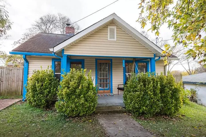 812 W Greenwood Ave — Photo 1