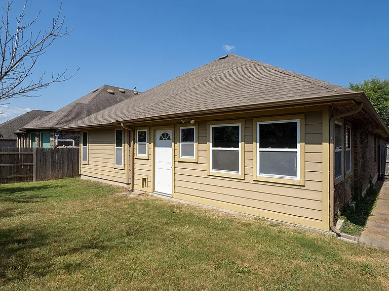 9509 Sydney Marilyn Ln — Photo 24