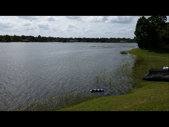 4th image of 540 Orange 11 Dr