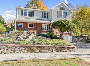 97 Oak St, Stoneham, MA 02180