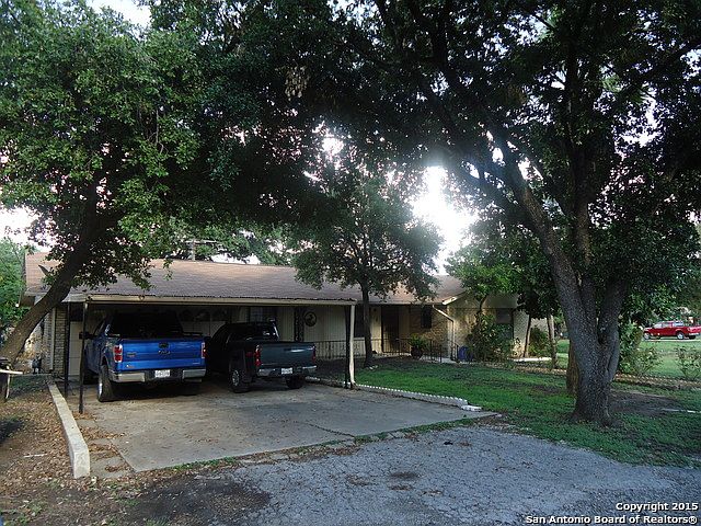 1st image of 310 ZACHRY DR