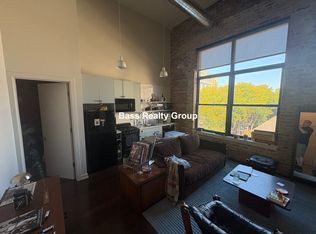 5021 N Kenmore Ave #302, Chicago, IL 60640