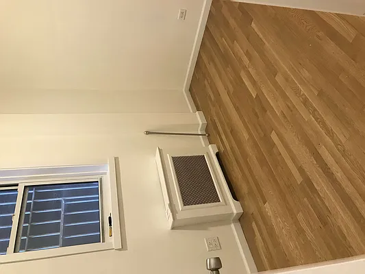 Rented by Bond New York | media 29