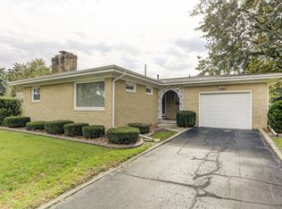 2332 Eastview Dr, Springfield, IL 62702