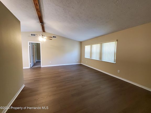 4th image of 6029 Knollwood Dr