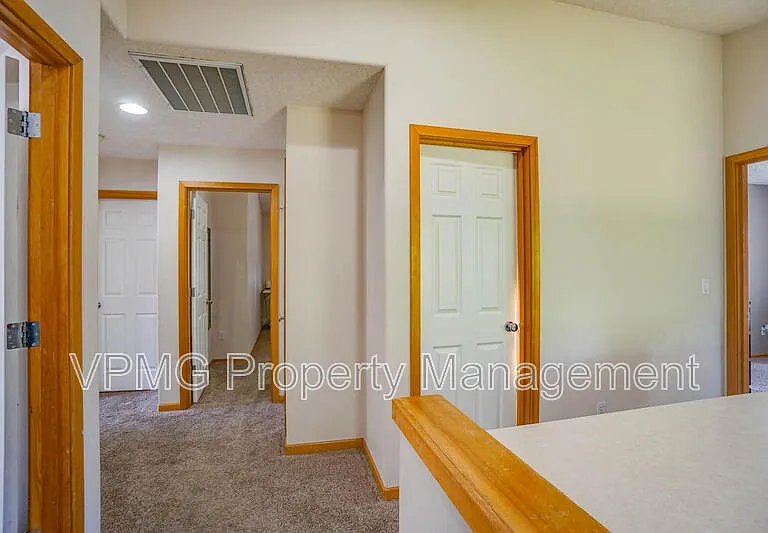 17301 SE 24th St — Photo 21