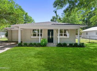 705 Pine Hills Rd, Ocean Springs, MS 39564