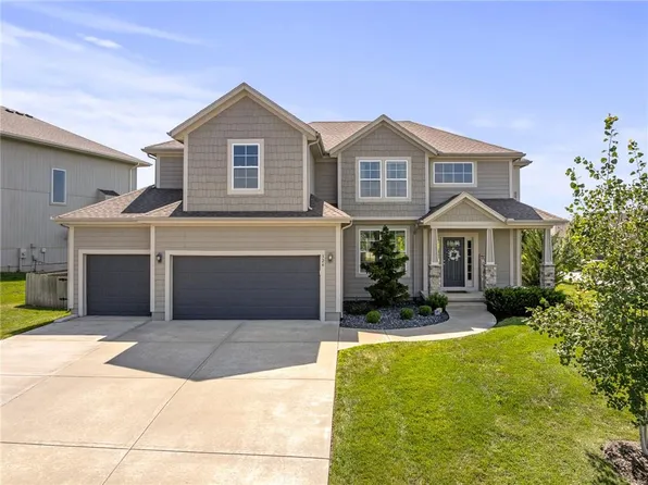 324 S Mesquite St, Olathe, KS 66061
