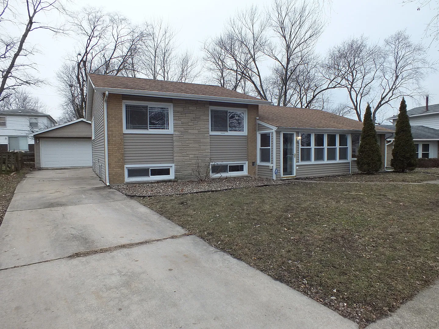 17806 Dogwood Ln photo 1