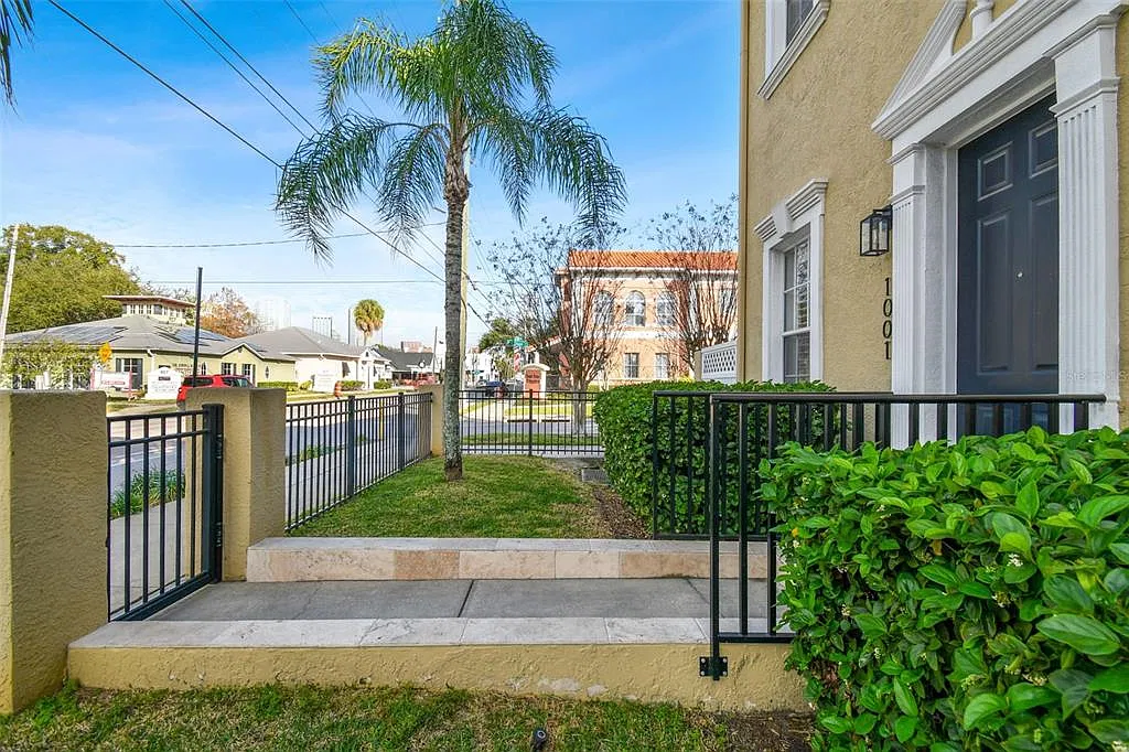 3 bed, 2.5 bath, 1472 sqft, $4,000 — Photo 4
