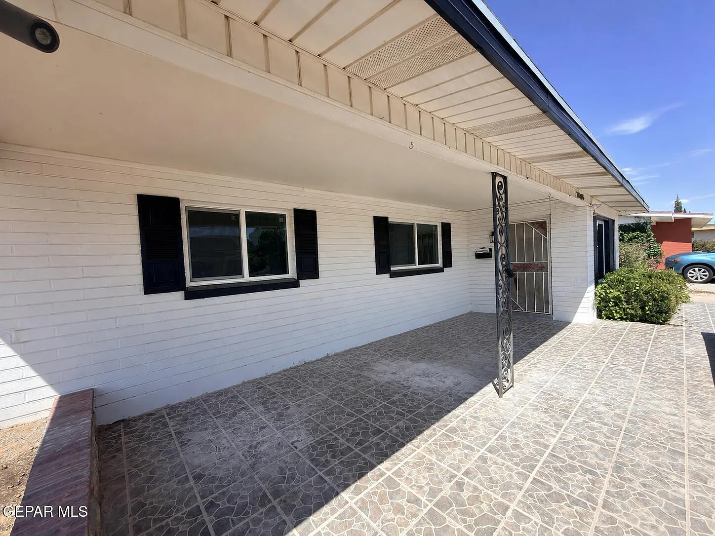 3 bed, 1.5 bath, 1474 sqft, $1,990 — Photo 2