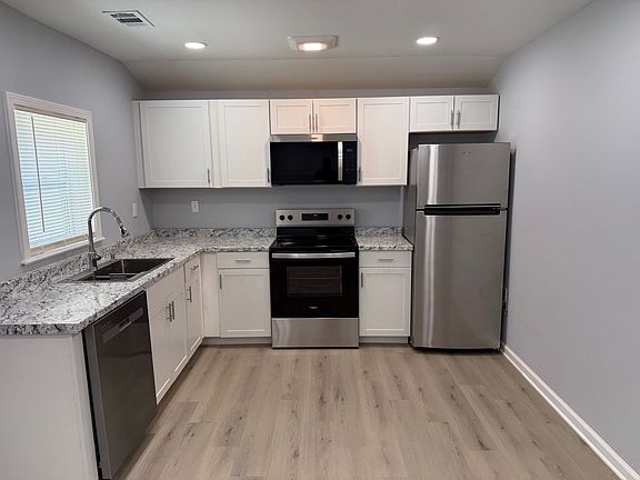 5th image of 1701 E 39th St #B