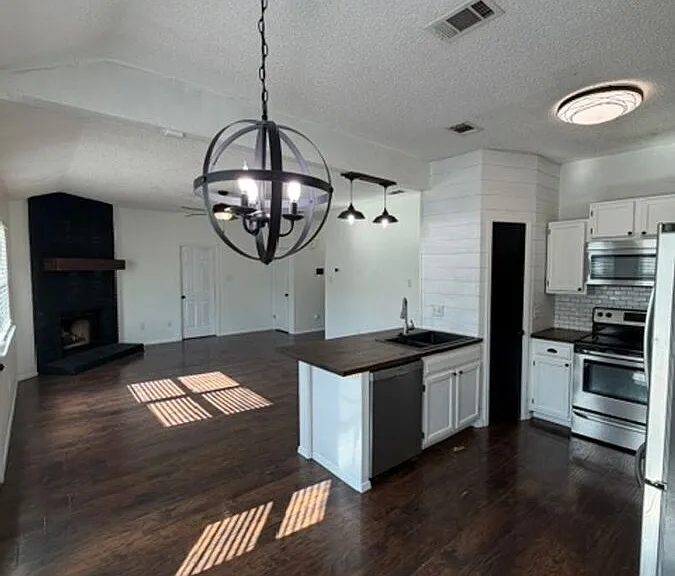 5009 Paragon Dr — Photo 12