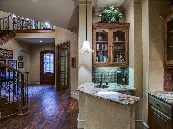 3rd image of 5041 Oak Knoll Ln