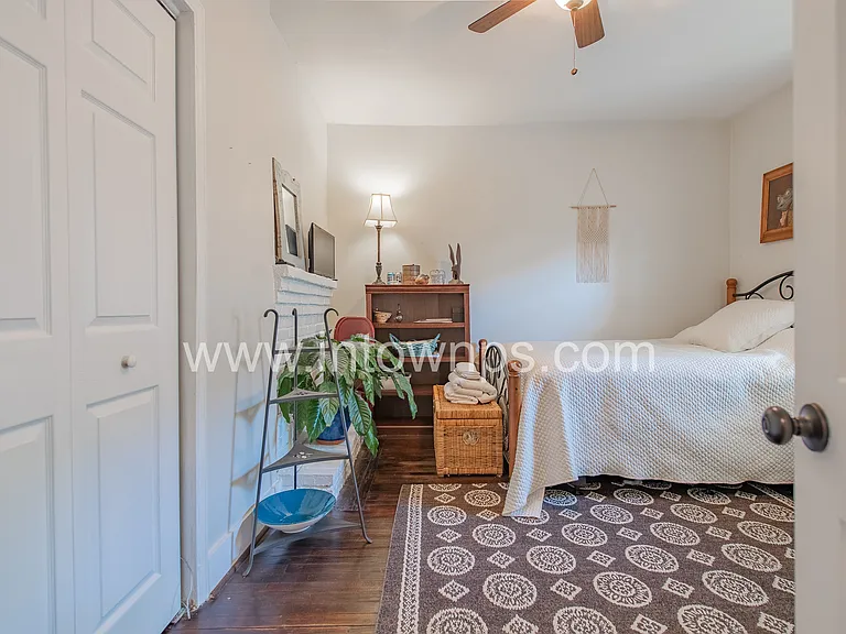 137 Dearborn St — Photo 12