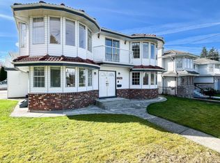11942 99th Ave, Surrey, BC V3V 2M5