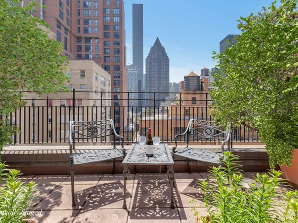 345 East 52nd Street 11D image 1 of 16