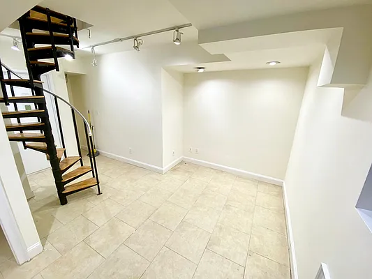 Rented by MOTION New York | media 3