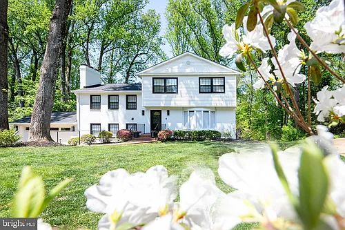 1554 Forest Villa Ln Photo 1