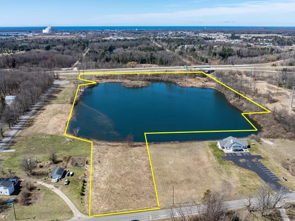 343 S Brye Rd, Ludington, MI 49431