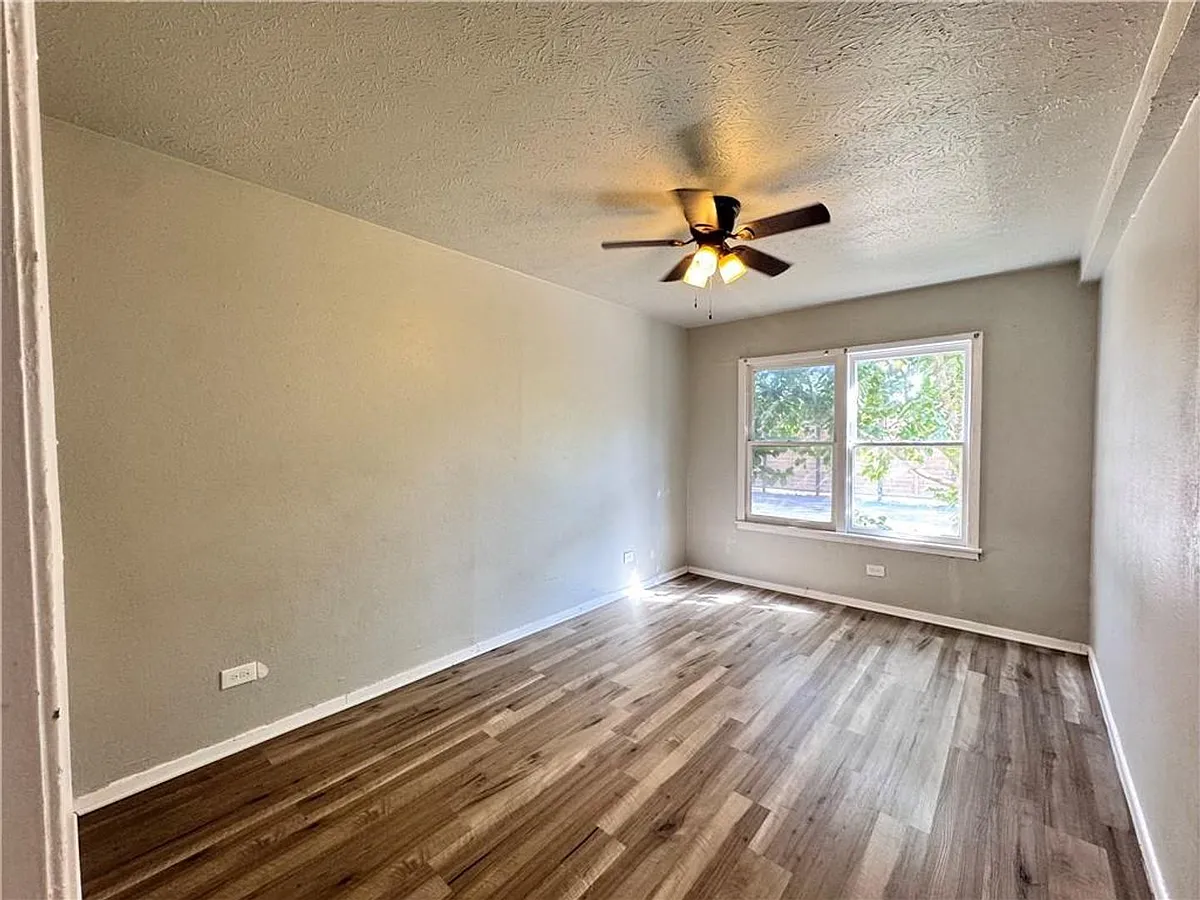 Building Photo - 3120 Santa Fe St #22