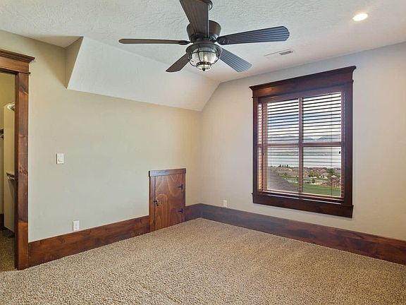 4th image of 2752 S Sandalwood Cir