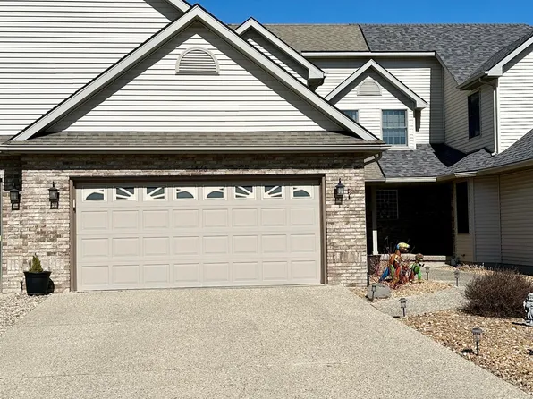 428 James Creek Ln, Jacksonville, IL 62650