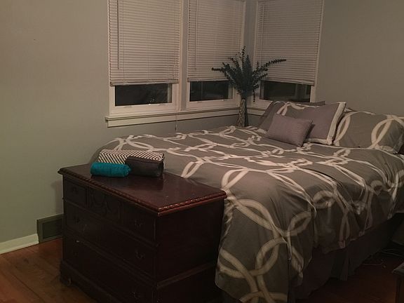 5th image of 907 S Wenona Ave