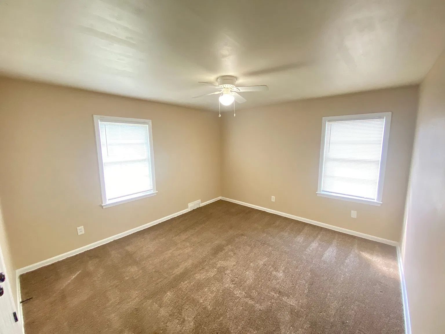 2168 Leyton Ave — Photo 2